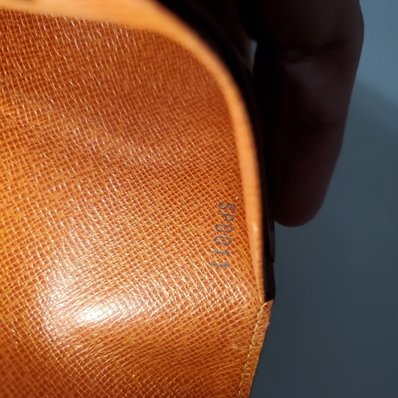 LOUIS VUITTON MONOGRAM WALLET - Picture 14 of 16